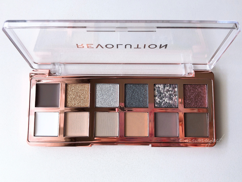 Makeup Revolution-メイクアップレボリューション-Revolution Beauty-レボリューションビューティー-Lookfantastic-ルックファンタスティック-Makeup Revolution The Smokey Icon Grunge Eyeshadow Palette